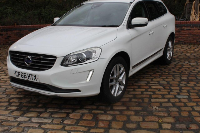 VOLVO XC60 2.4 D5 SE Lux Nav Auto AWD Euro 6 (s/s) 5dr