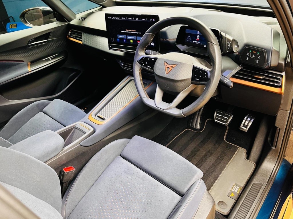 CUPRA BORN