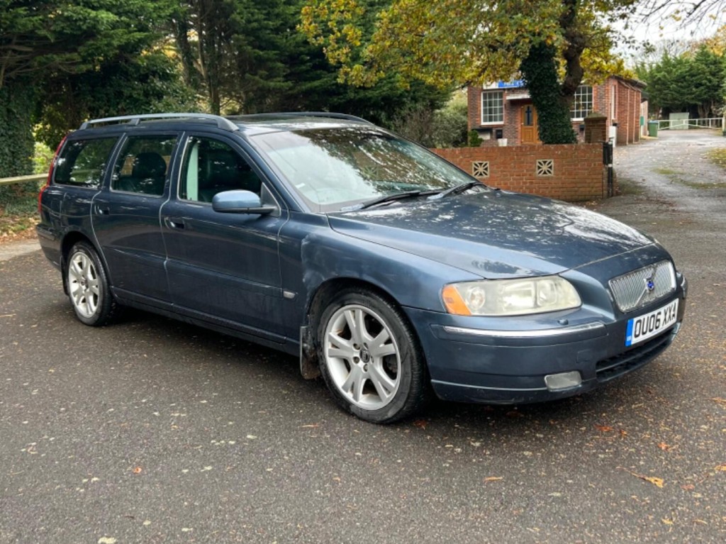 VOLVO V70 2.4 D5 SE