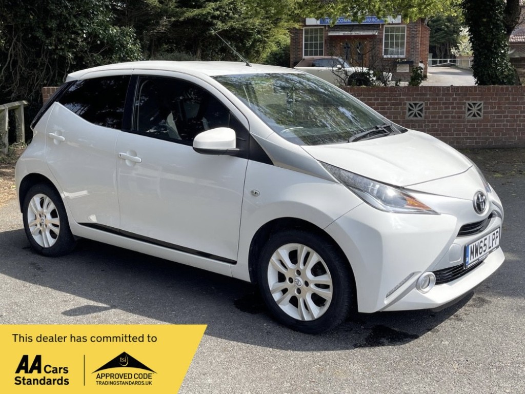 TOYOTA AYGO 1.0 VVT-i x-pure