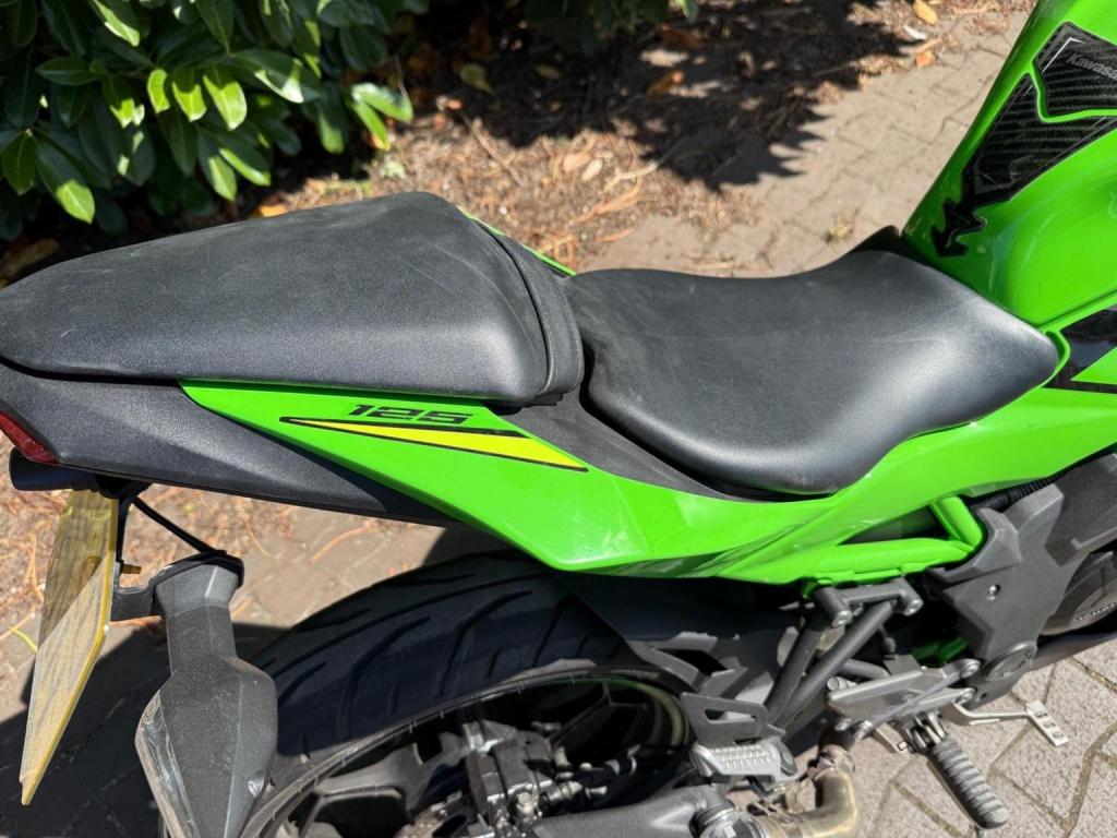 KAWASAKI Ninja 125
