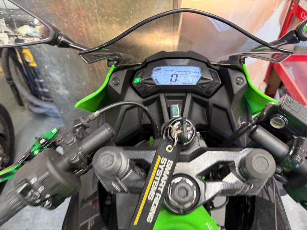 KAWASAKI Ninja 125