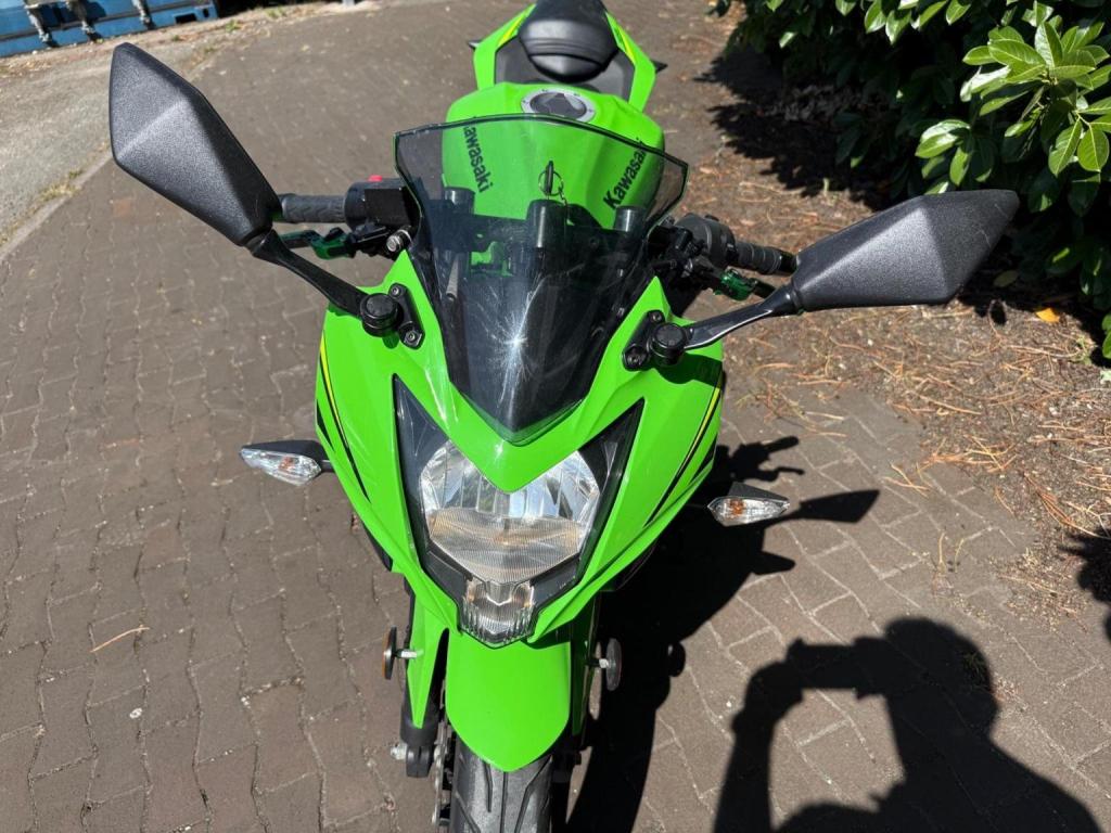 KAWASAKI Ninja 125