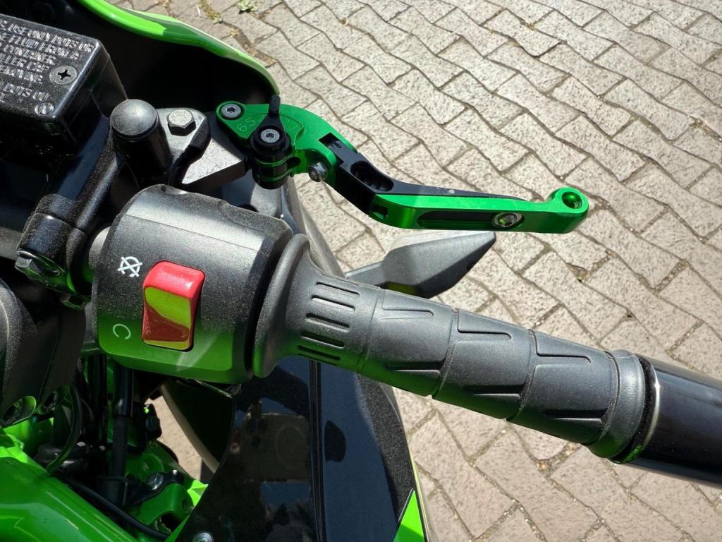 KAWASAKI Ninja 125