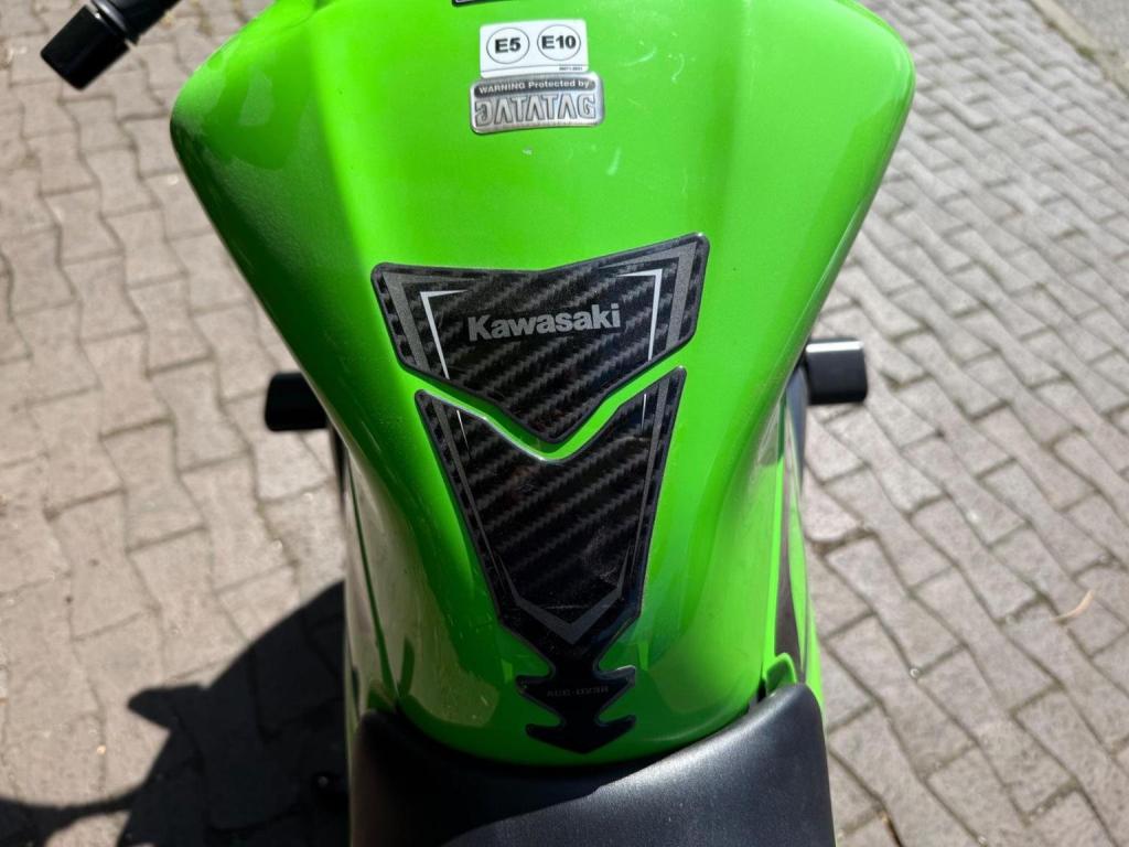 KAWASAKI Ninja 125
