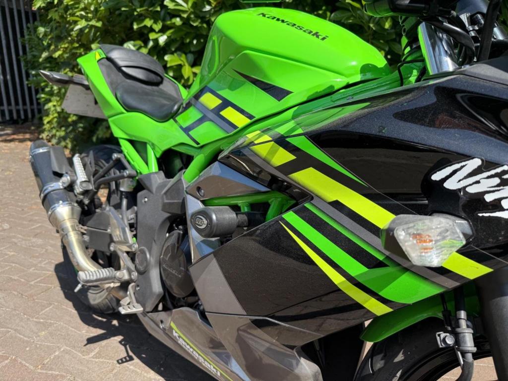 KAWASAKI Ninja 125