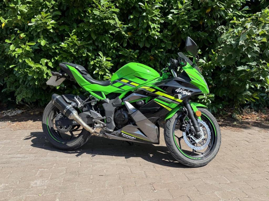 KAWASAKI Ninja 125