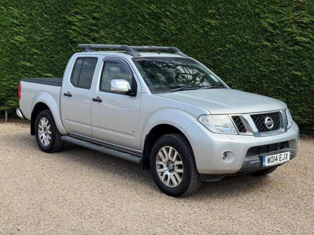 NISSAN NAVARA 3.0 dCi V6 Outlaw Auto 4WD Euro 5 4dr