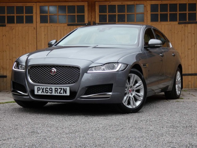 JAGUAR XF 2.0d Portfolio Auto Euro 6 (s/s) 4dr