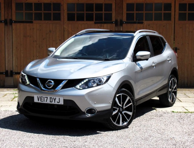 NISSAN QASHQAI 1.6 dCi Tekna XTRON 2WD Euro 6 (s/s) 5dr