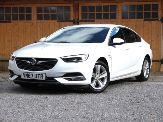 VAUXHALL INSIGNIA 1.6 Turbo D ecoTEC BlueInjection Elite Nav Grand Sport Euro 6 (s/s) 5dr