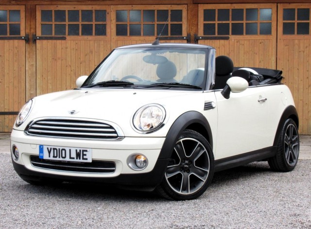MINI CONVERTIBLE 1.6 Cooper Euro 5 2dr