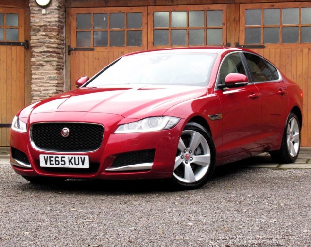 JAGUAR XF 2.0d Portfolio Auto Euro 6 (s/s) 4dr