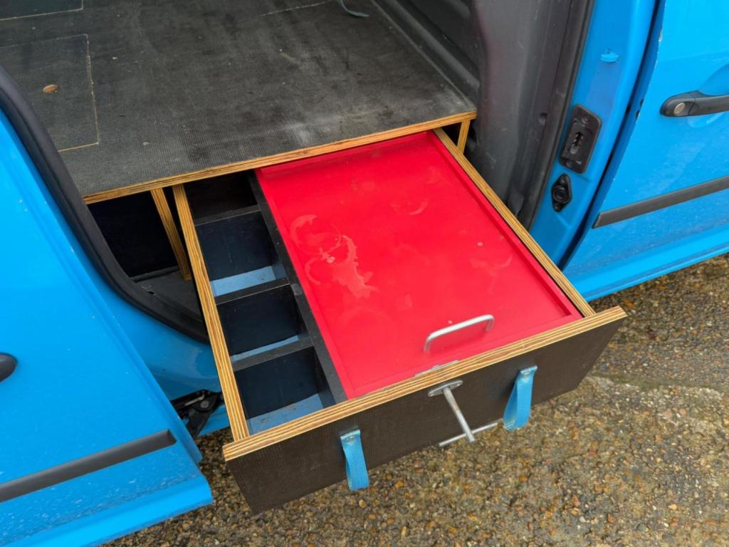 VOLKSWAGEN CADDY MAXI