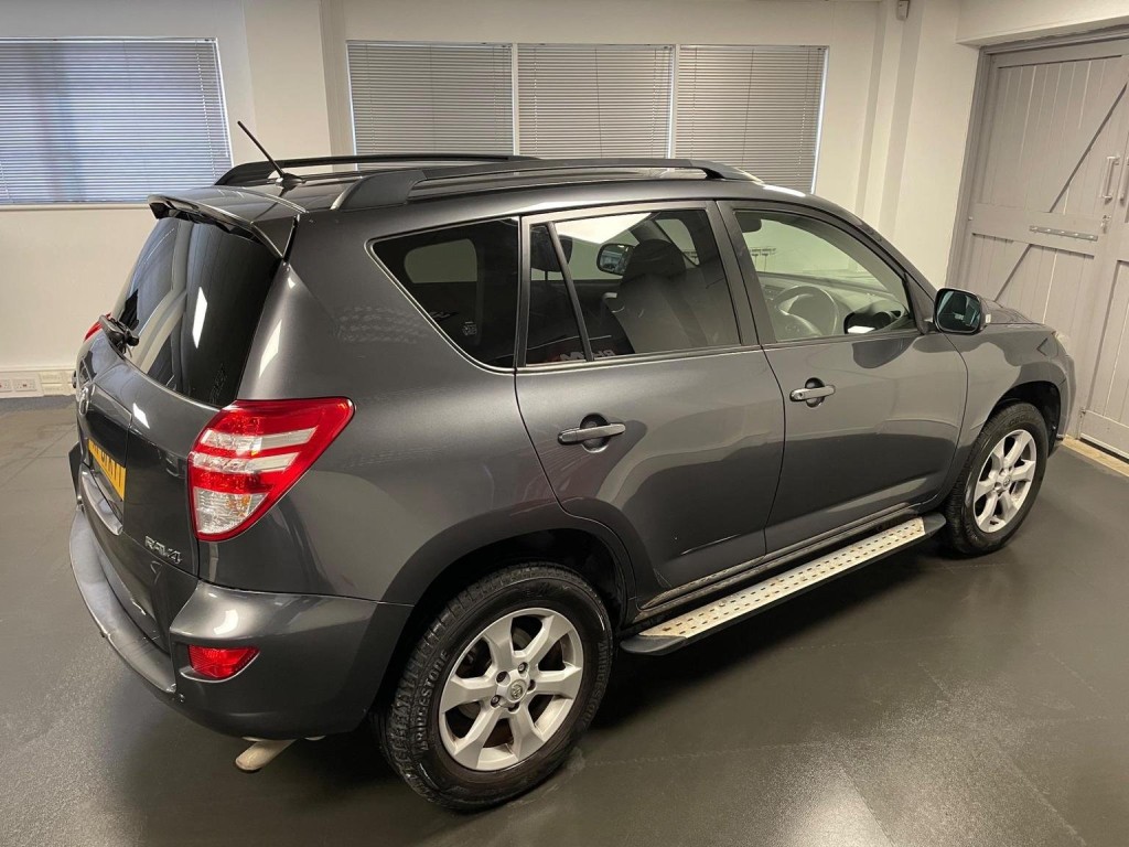 TOYOTA RAV4