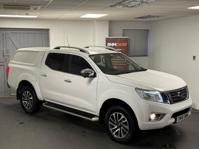 NISSAN NAVARA 2.3 dCi Tekna Auto 4WD Euro 6 4dr