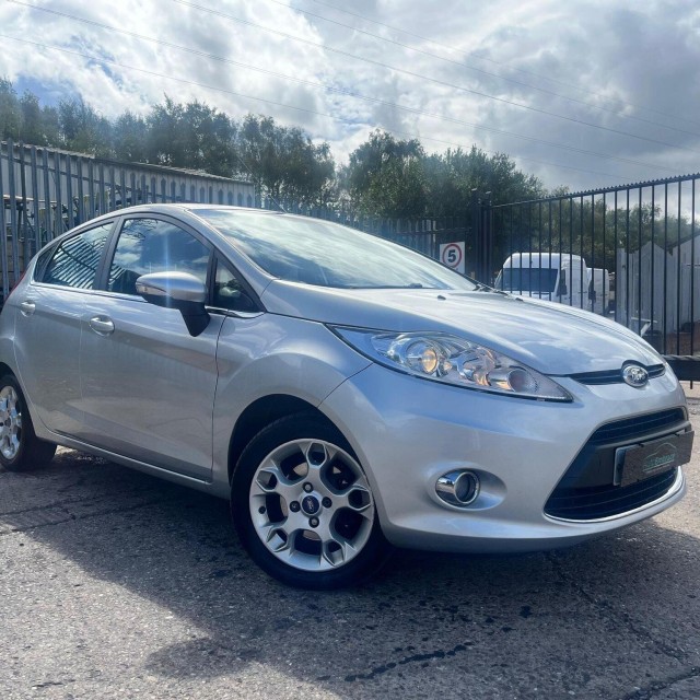 FORD FIESTA 1.25 Zetec 5dr