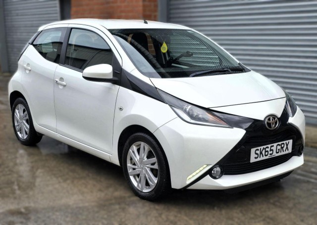 TOYOTA AYGO 1.0 VVT-i x-pression x-wave Euro 5 5dr Euro 5