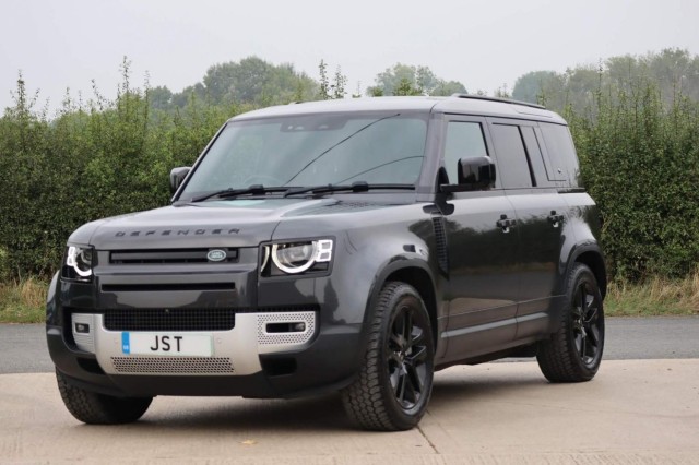 LAND ROVER DEFENDER 110