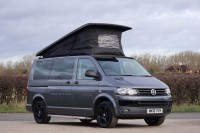 VOLKSWAGEN TRANSPORTER SHUTTLE
