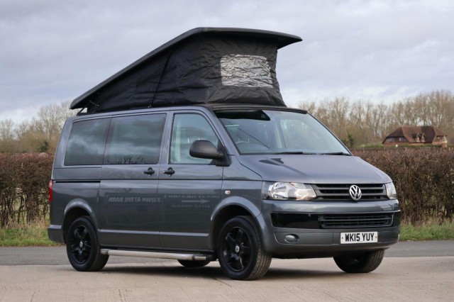 VOLKSWAGEN TRANSPORTER SHUTTLE