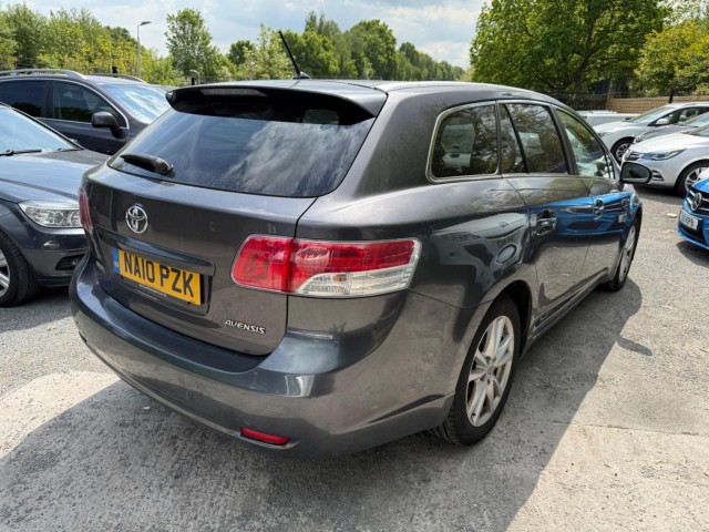 TOYOTA AVENSIS 2.2 D-4D TR Tourer Euro 5 5dr