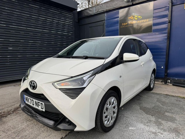 TOYOTA AYGO 1.0 VVT-i x-play Euro 6 5dr