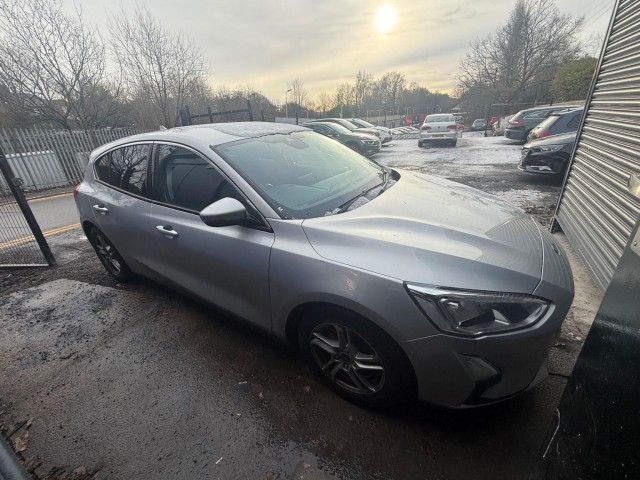 FORD FOCUS 1.0T EcoBoost Zetec Euro 6 (s/s) 5dr
