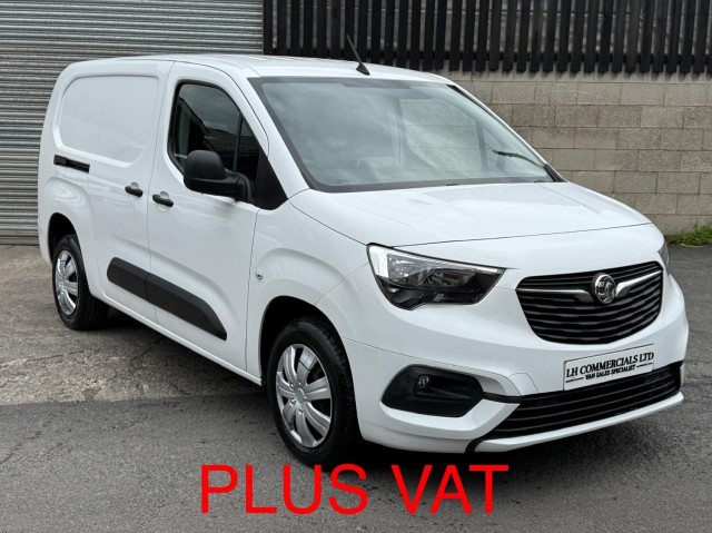 VAUXHALL COMBO 1.5 Turbo D 2300 Sportive