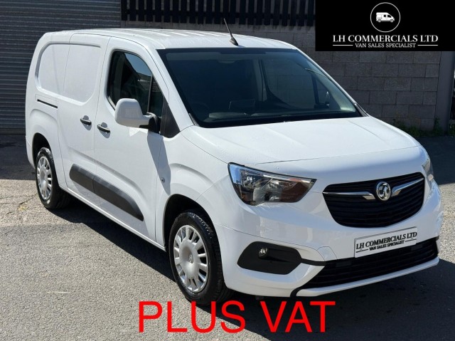 VAUXHALL COMBO 1.5 Turbo D 2300 Sportive