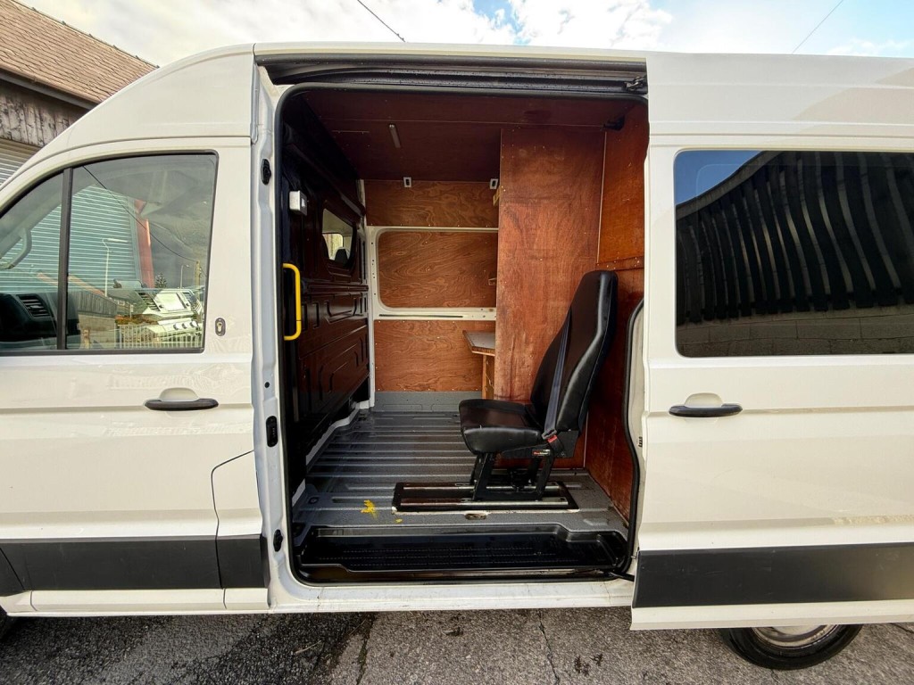 VOLKSWAGEN CRAFTER