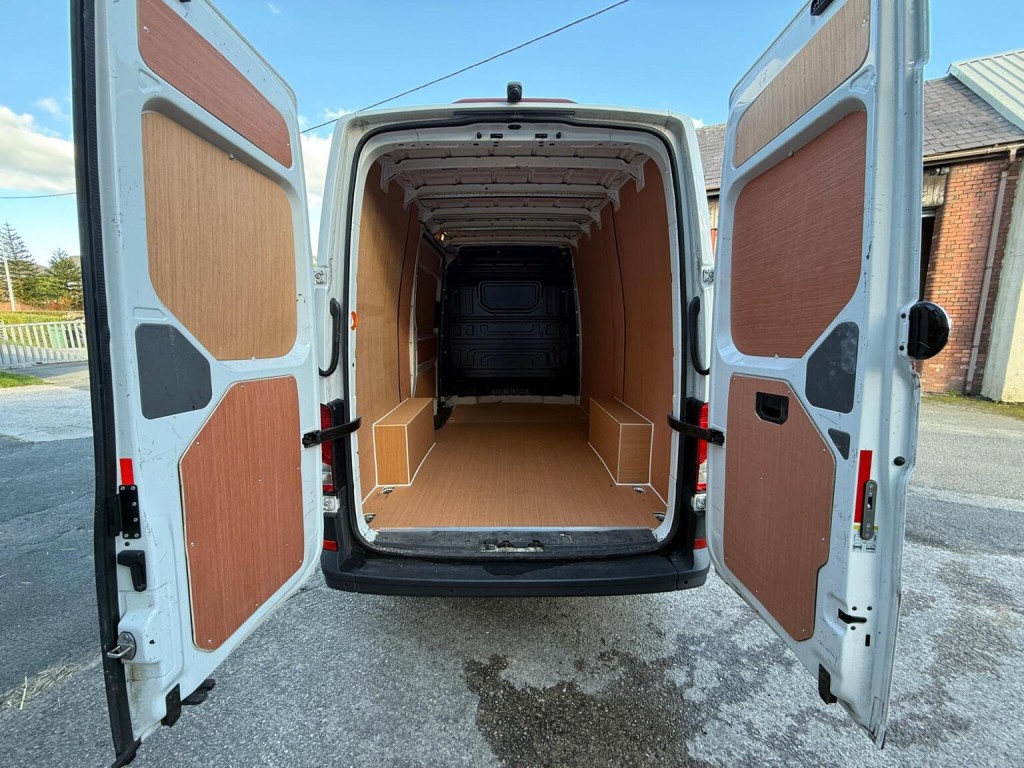 VOLKSWAGEN CRAFTER