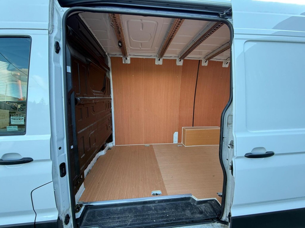 VOLKSWAGEN CRAFTER