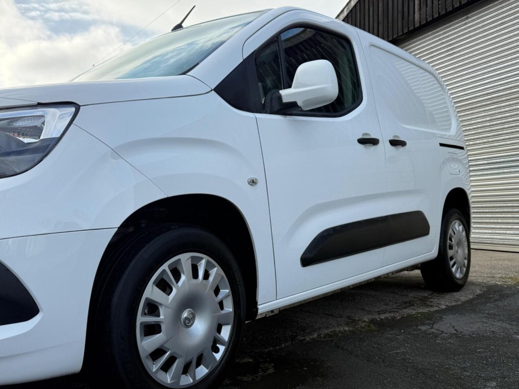VAUXHALL COMBO