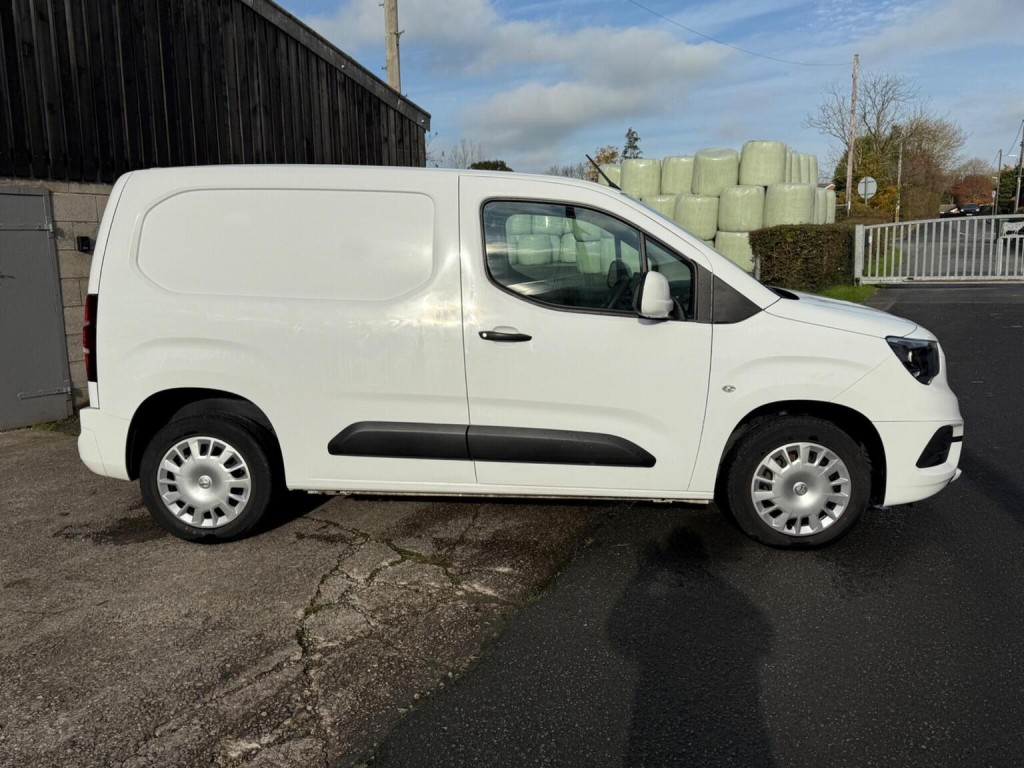 VAUXHALL COMBO