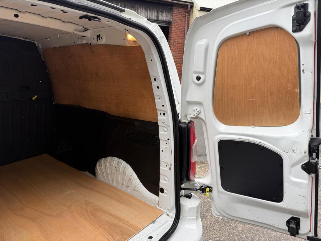 VAUXHALL COMBO