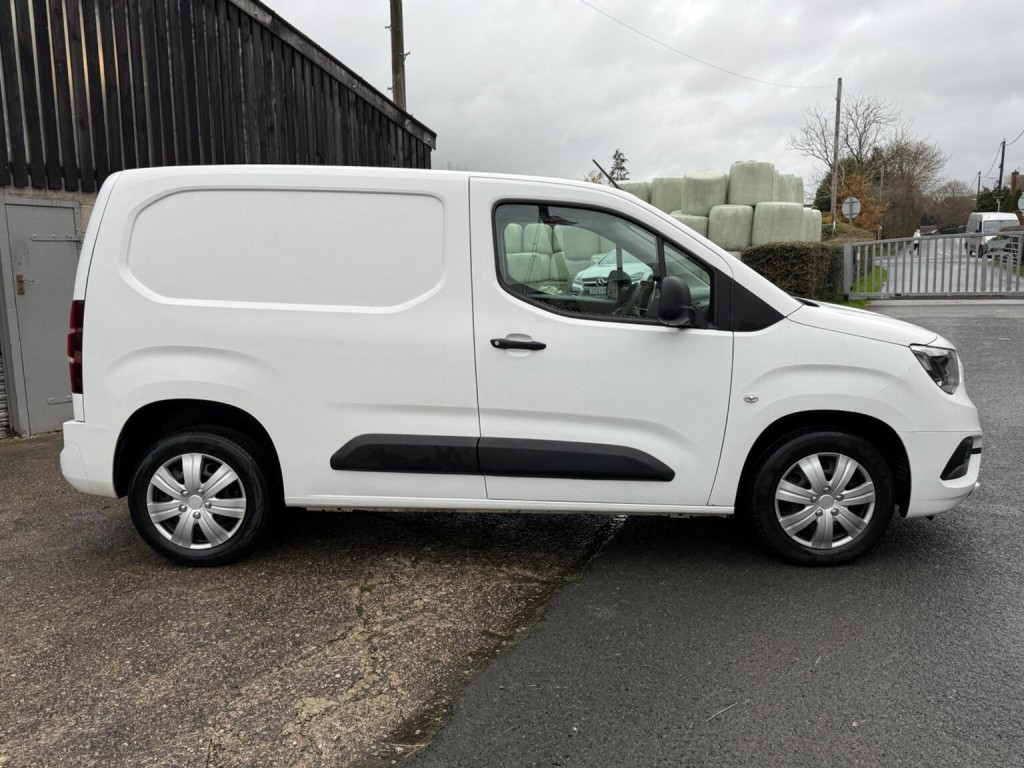 VAUXHALL COMBO