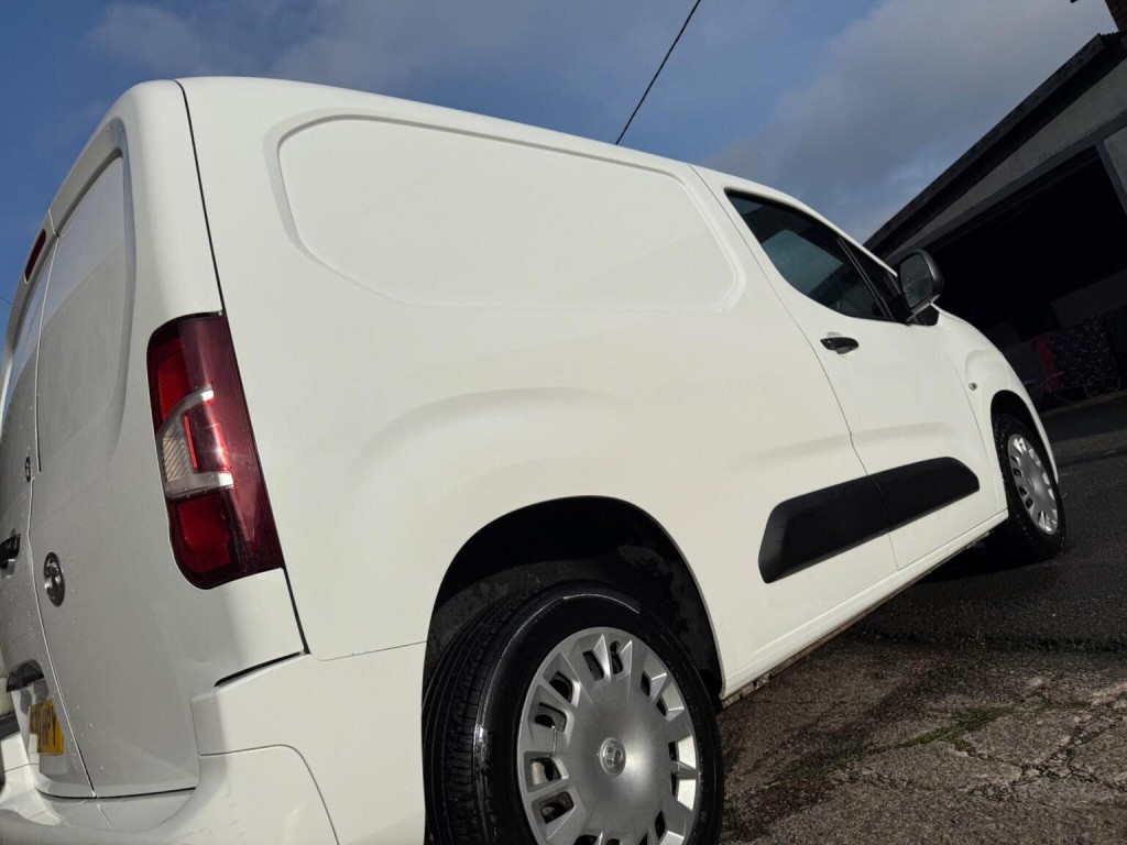 VAUXHALL COMBO