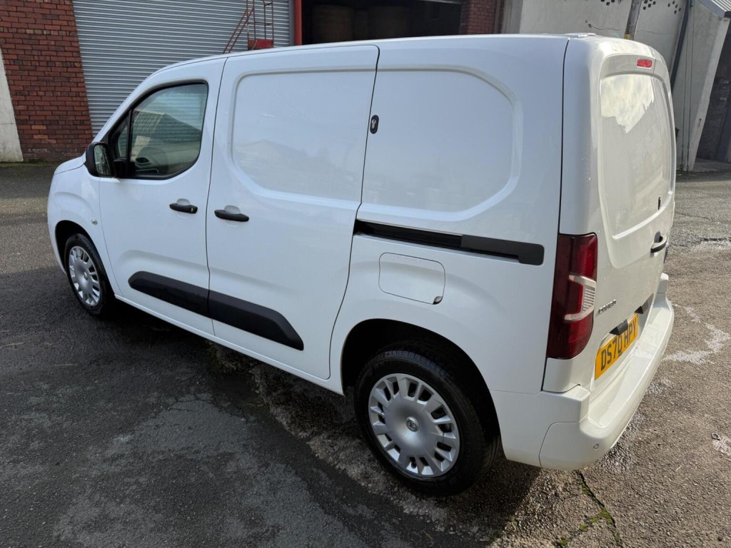 VAUXHALL COMBO