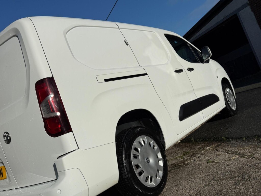 VAUXHALL COMBO