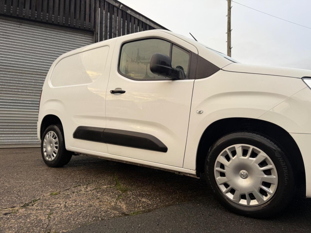 VAUXHALL COMBO