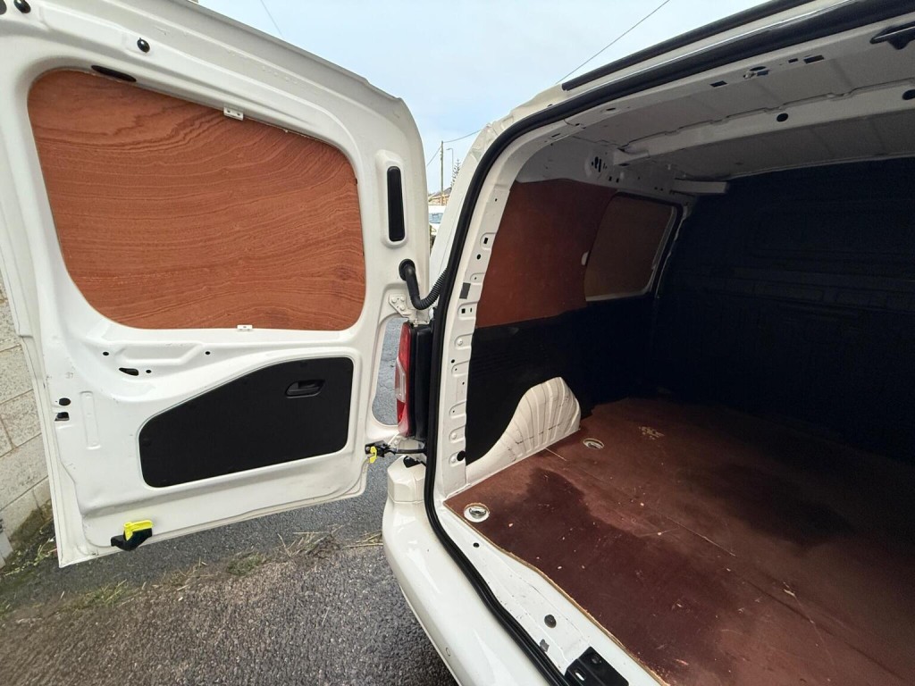 VAUXHALL COMBO