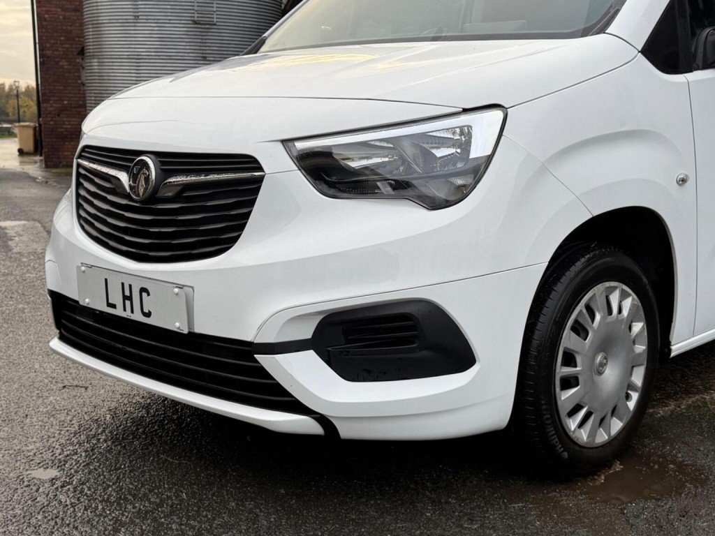 VAUXHALL COMBO