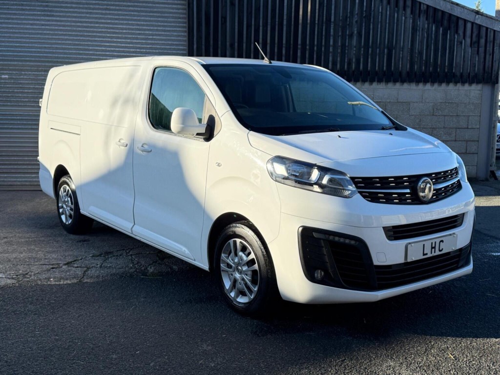 VAUXHALL VIVARO
