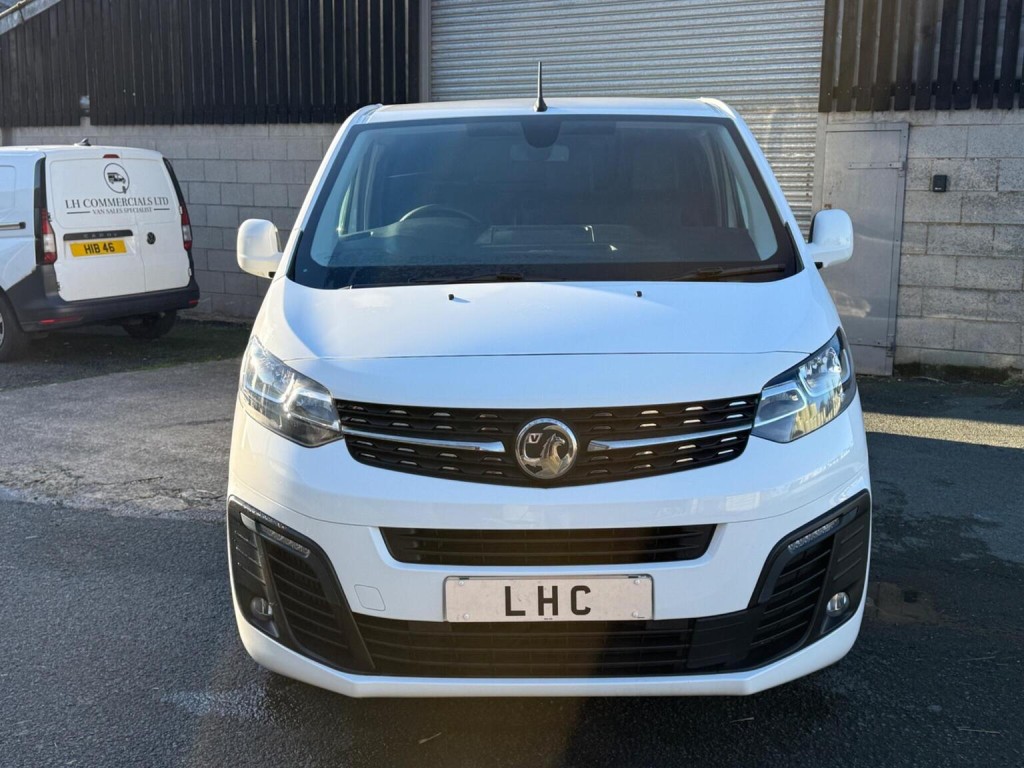 VAUXHALL VIVARO
