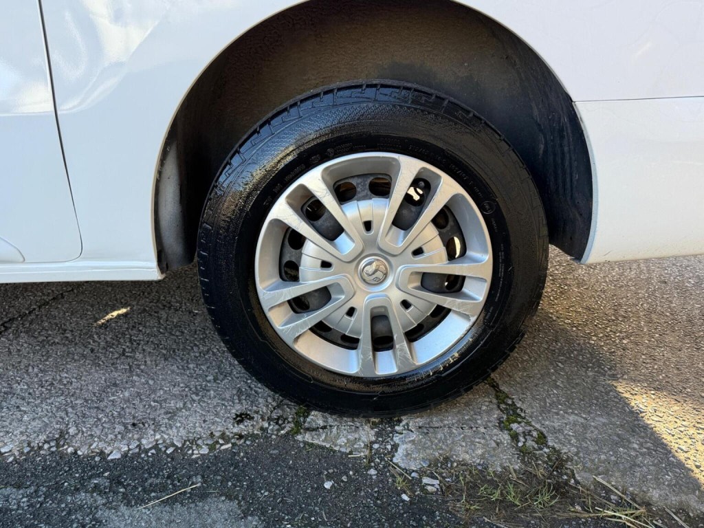 VAUXHALL VIVARO
