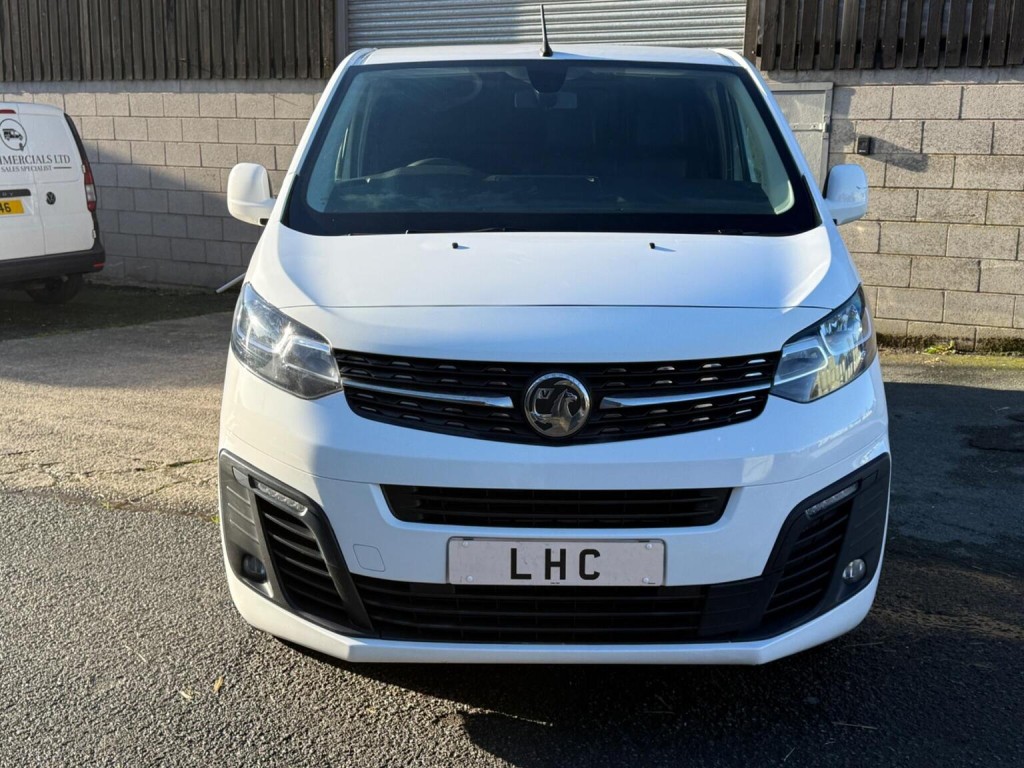 VAUXHALL VIVARO