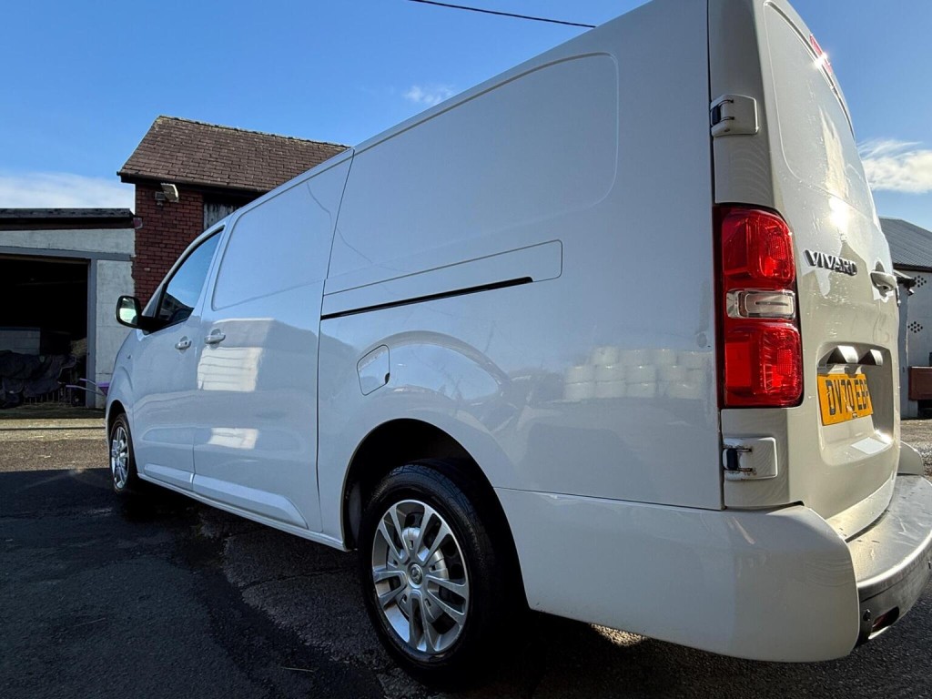 VAUXHALL VIVARO