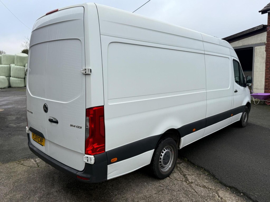 MERCEDES-BENZ SPRINTER