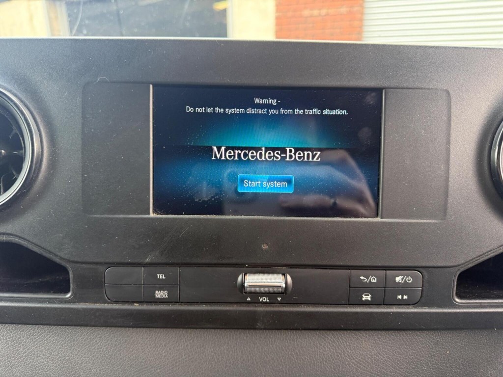 MERCEDES-BENZ SPRINTER